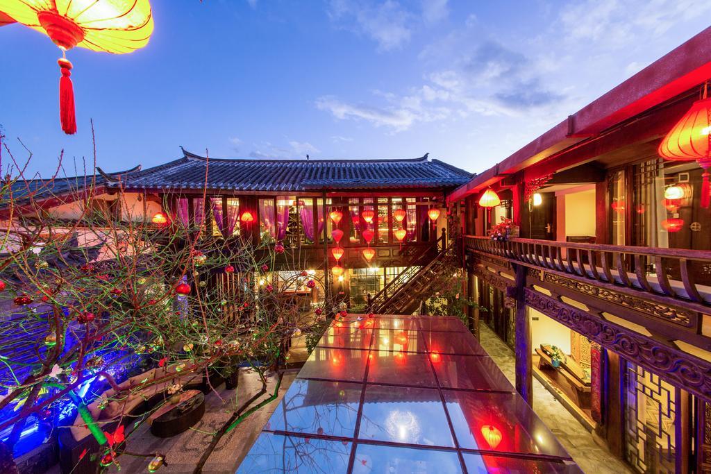 Lijiang Yuntian Palace Hotel Esterno foto