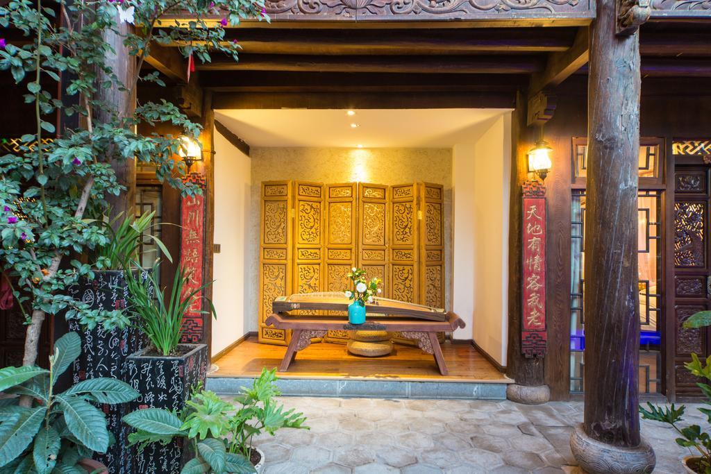 Lijiang Yuntian Palace Hotel Esterno foto