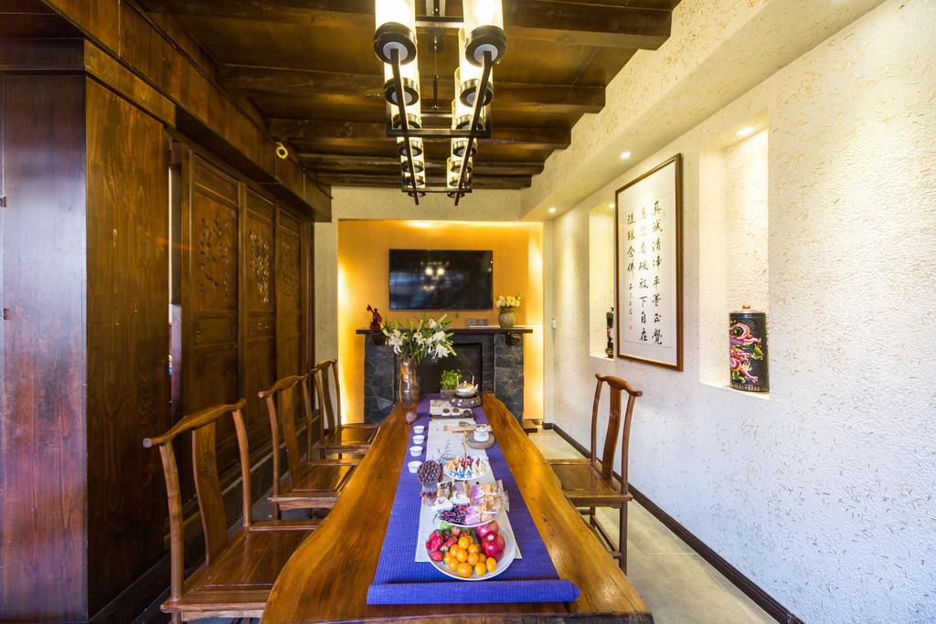 Lijiang Yuntian Palace Hotel Esterno foto